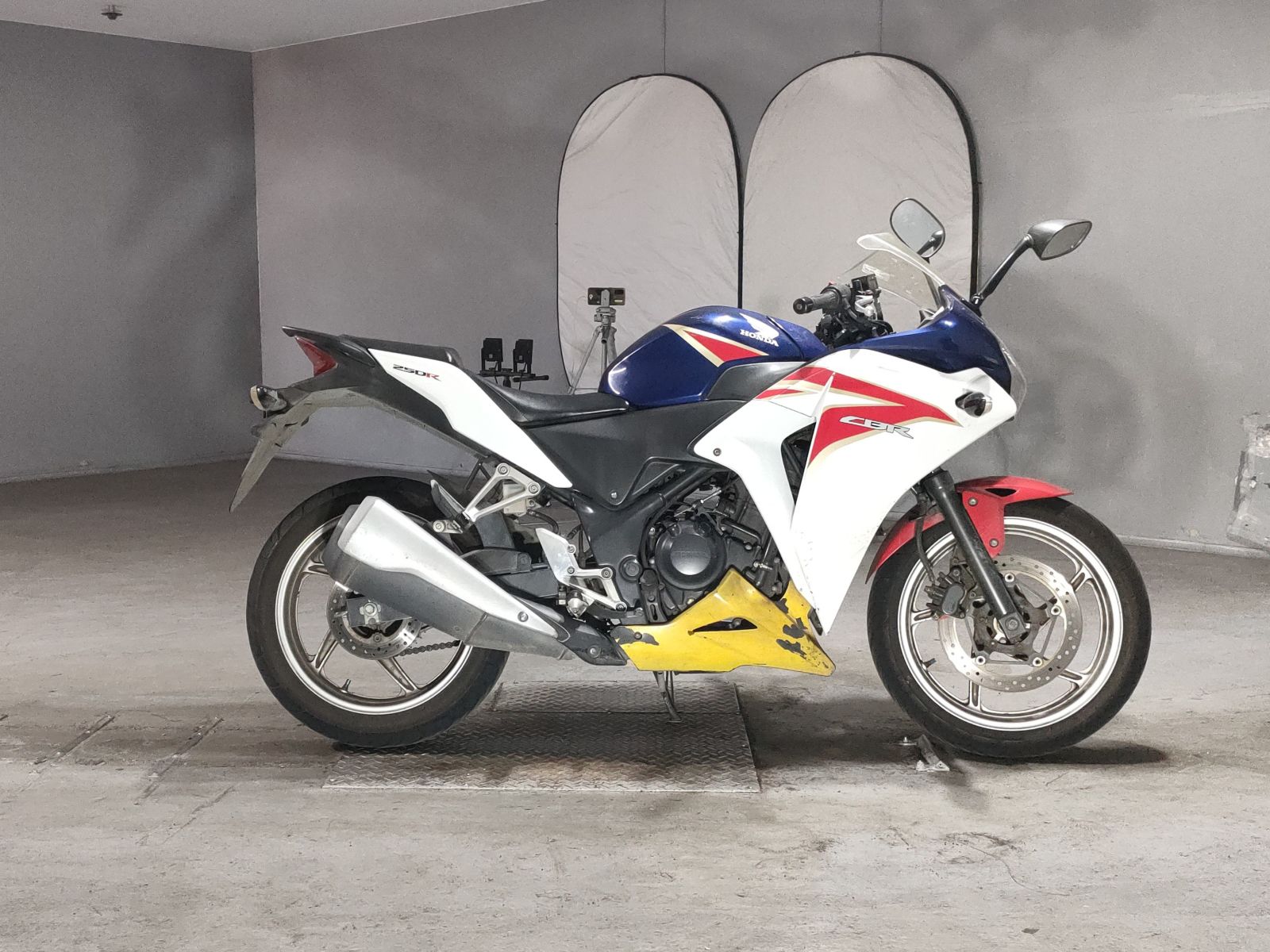 Honda CBR250R