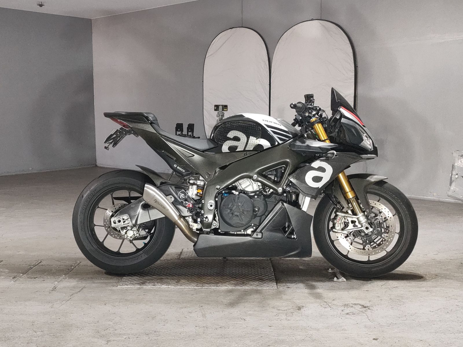 Aprilia TUONO V4 1100 FACTORY
