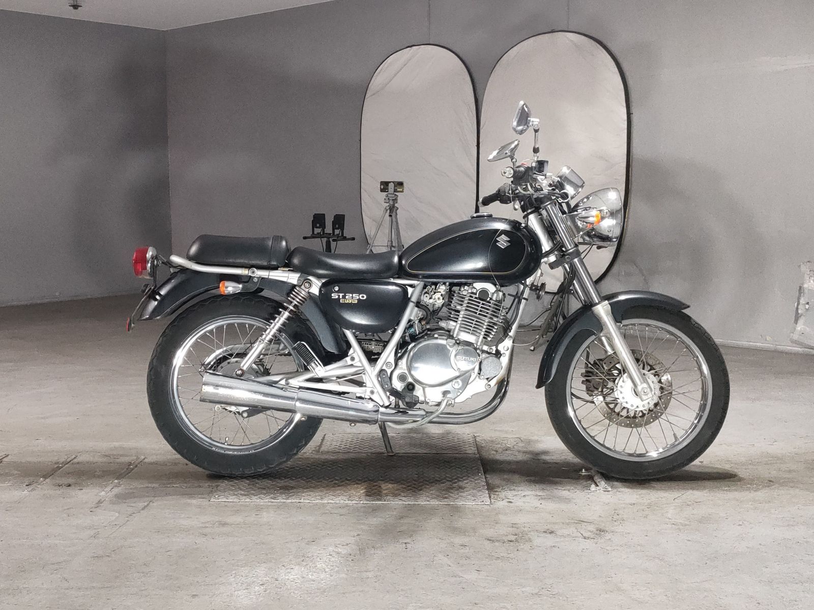 Suzuki ST250E