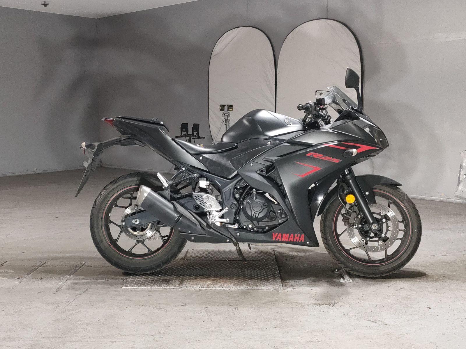 Yamaha YZF-R25