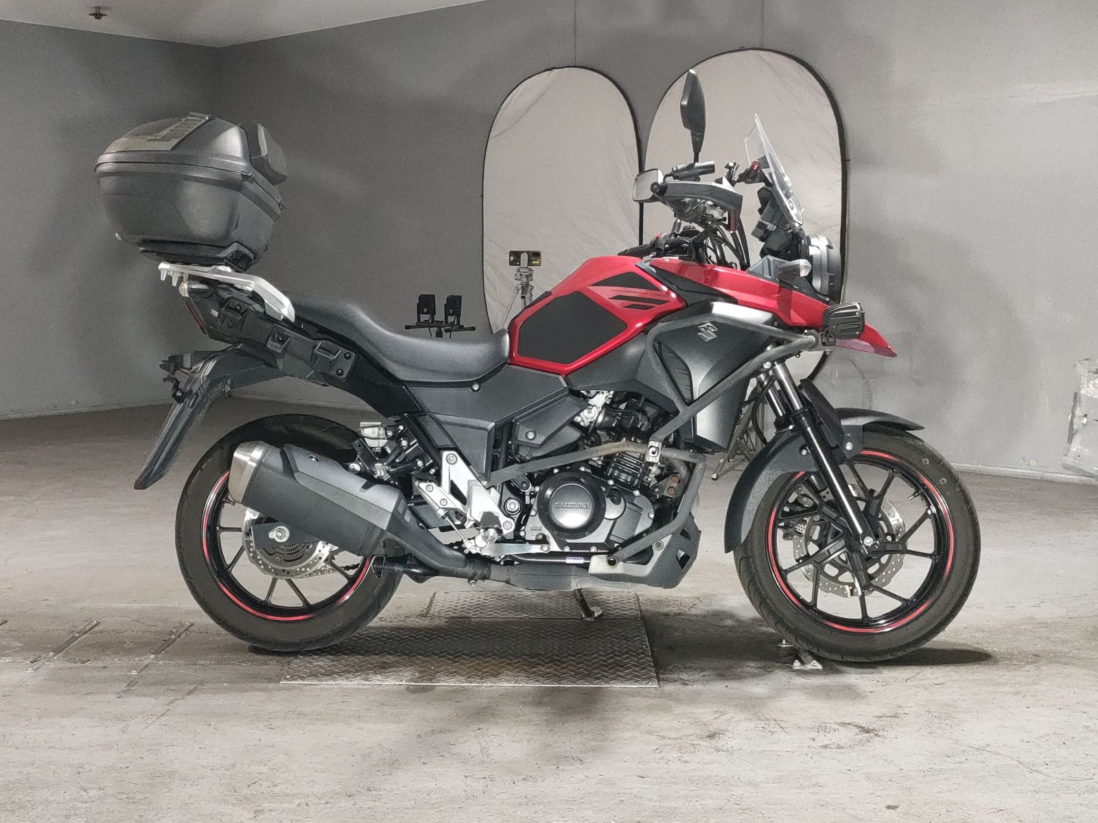 Suzuki V-STROM 250