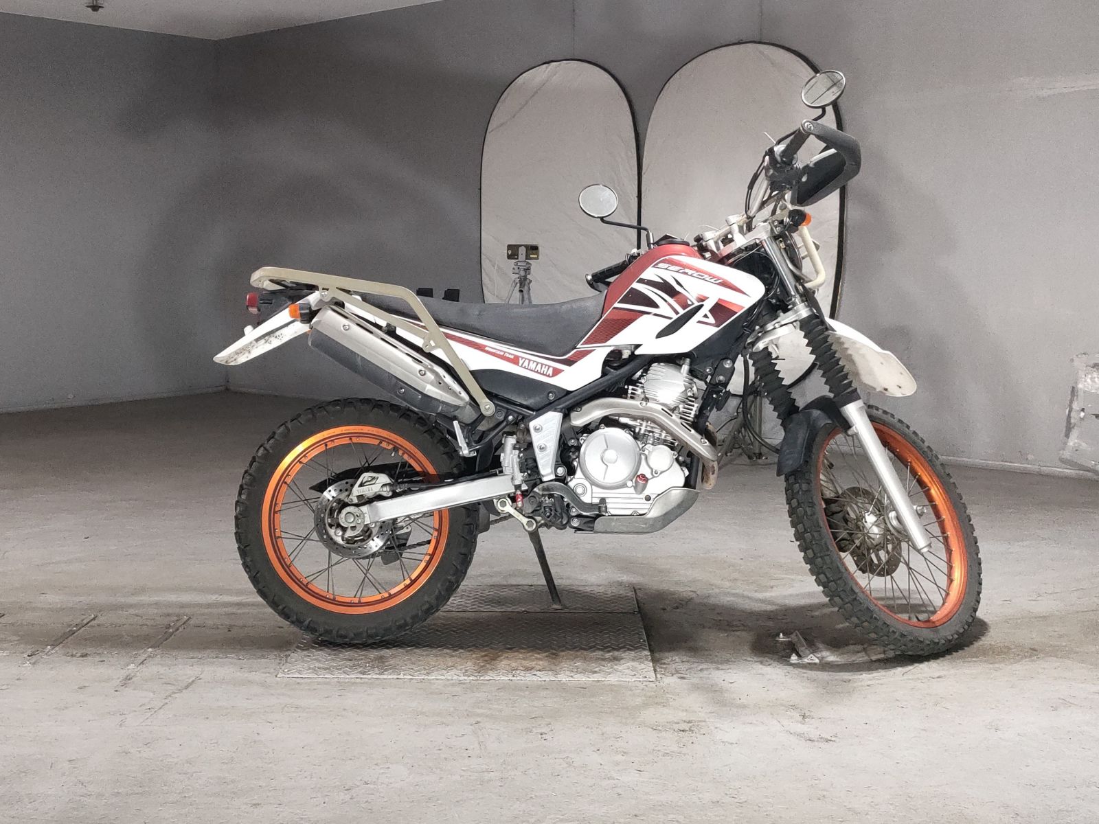 Yamaha SEROW 250