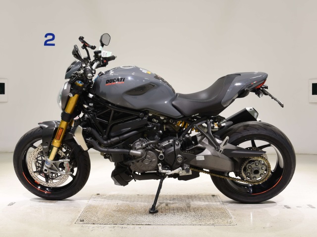 Ducati MONSTER 1200S