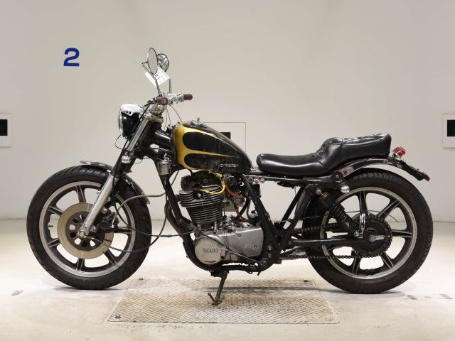 Yamaha SR400-2