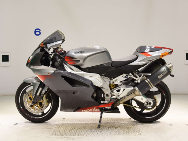 Aprilia RSV1000R