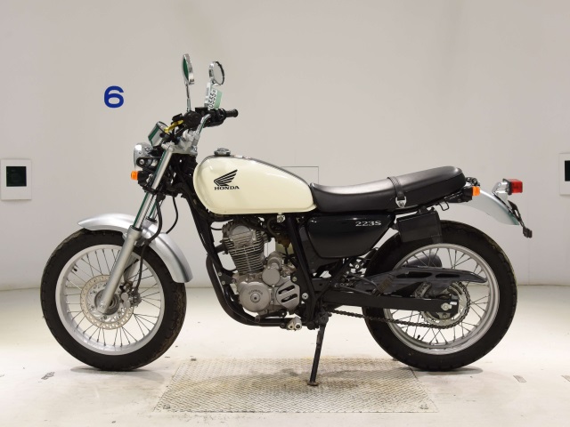 Honda CB223S