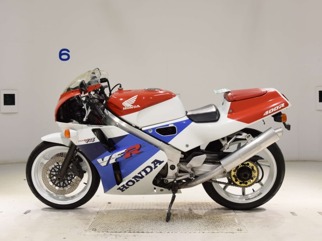 Honda VFR400R-2