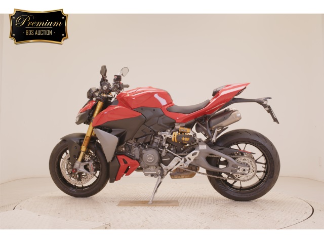 Ducati STREETFIGHTER V2S