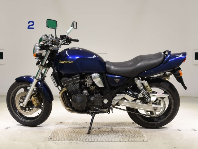 Suzuki INAZUMA 400