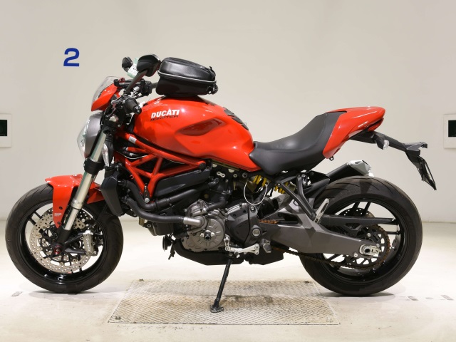 Ducati MONSTER 821