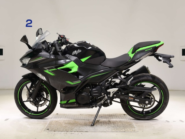 Kawasaki NINJA400-2