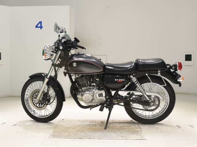 Suzuki ST250E