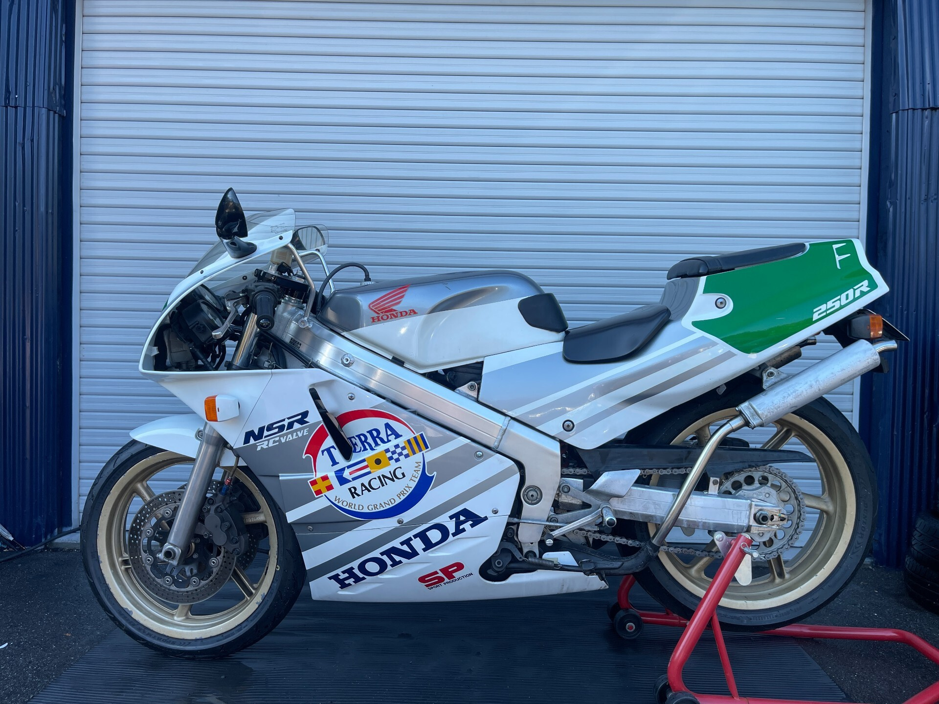 Honda NSR250R-1