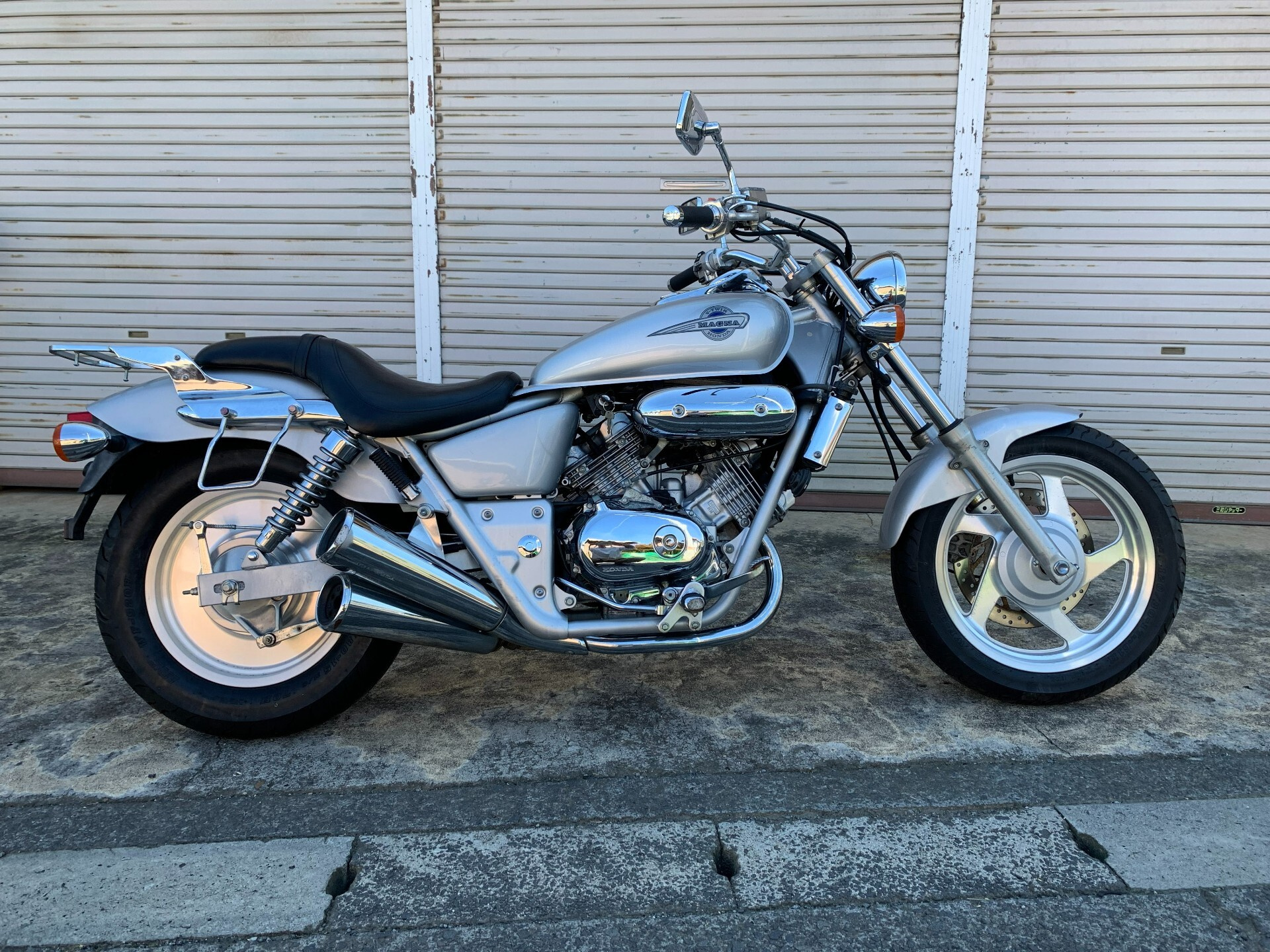 Honda V-TWIN MAGNA