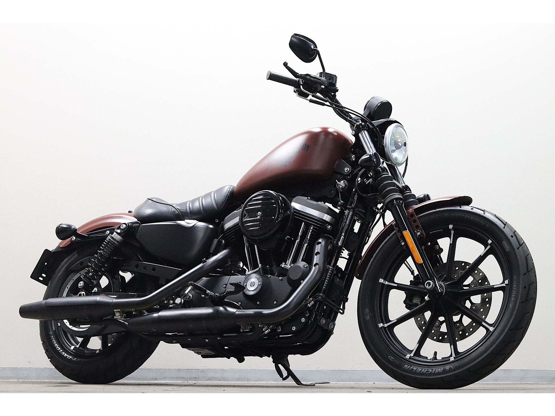 Harley-Davidson Iron 883 XL883N