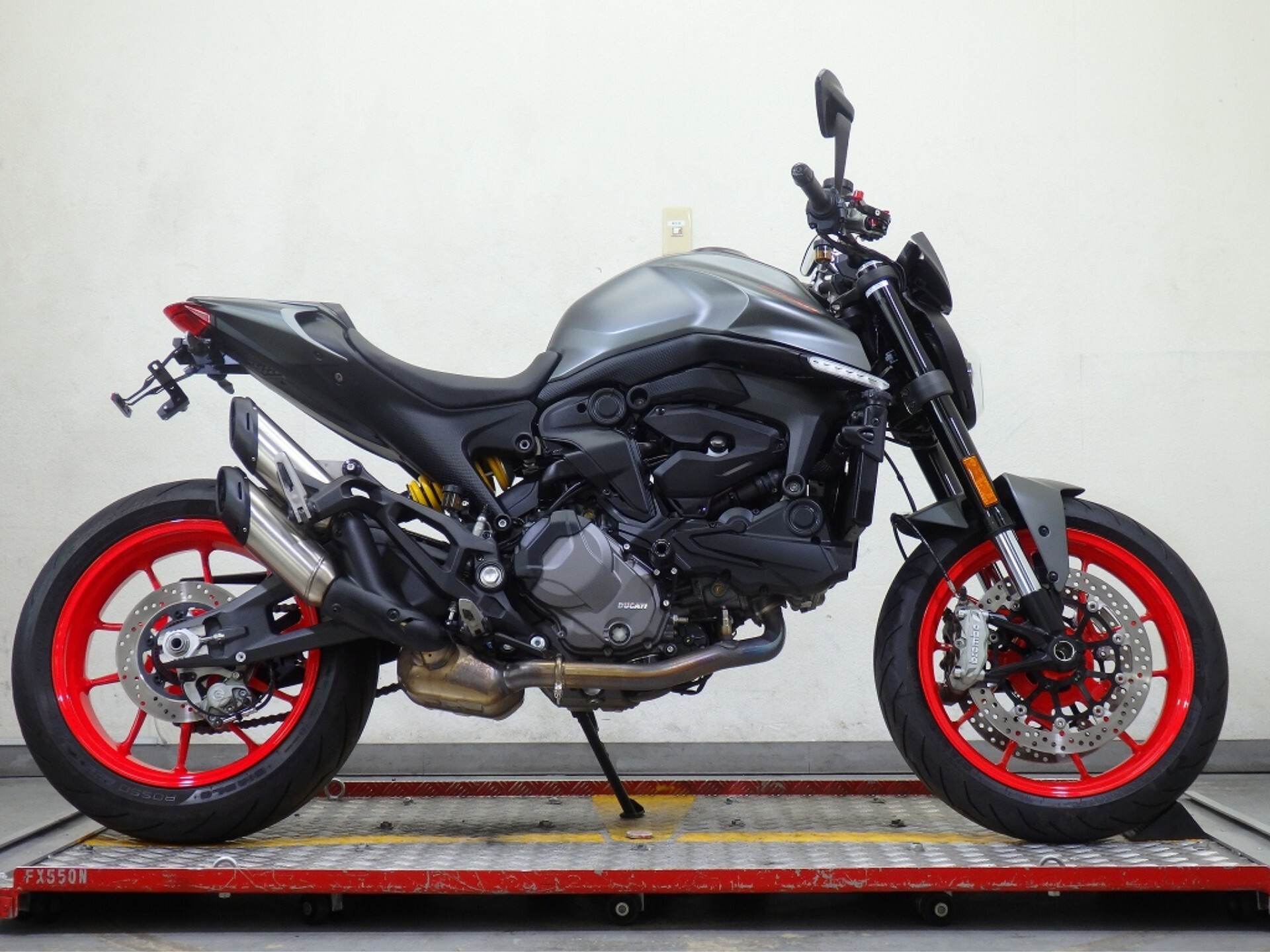Ducati MONSTER 937 PLUS