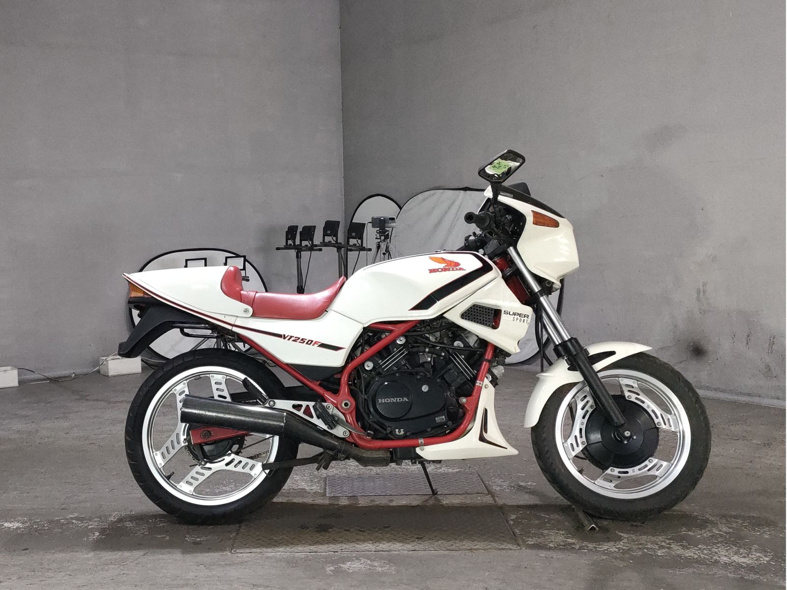 Honda VT250F