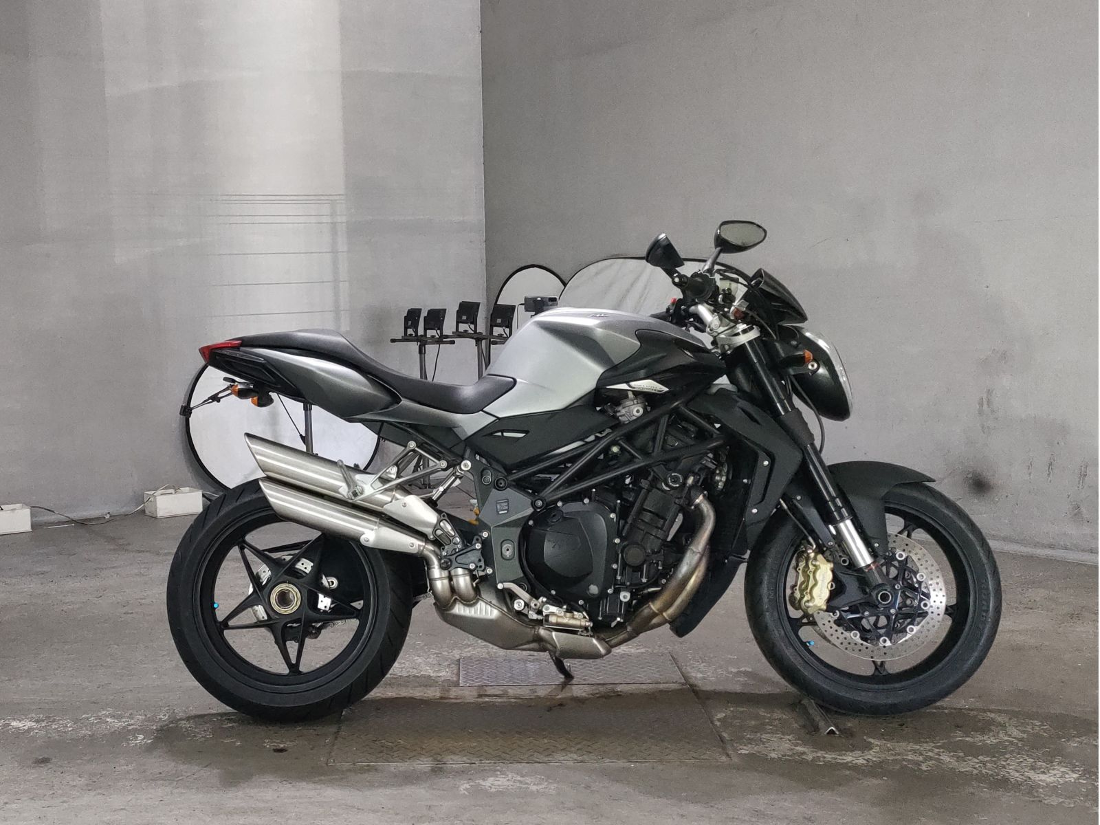 MV AGUSTA BRUTALE 920