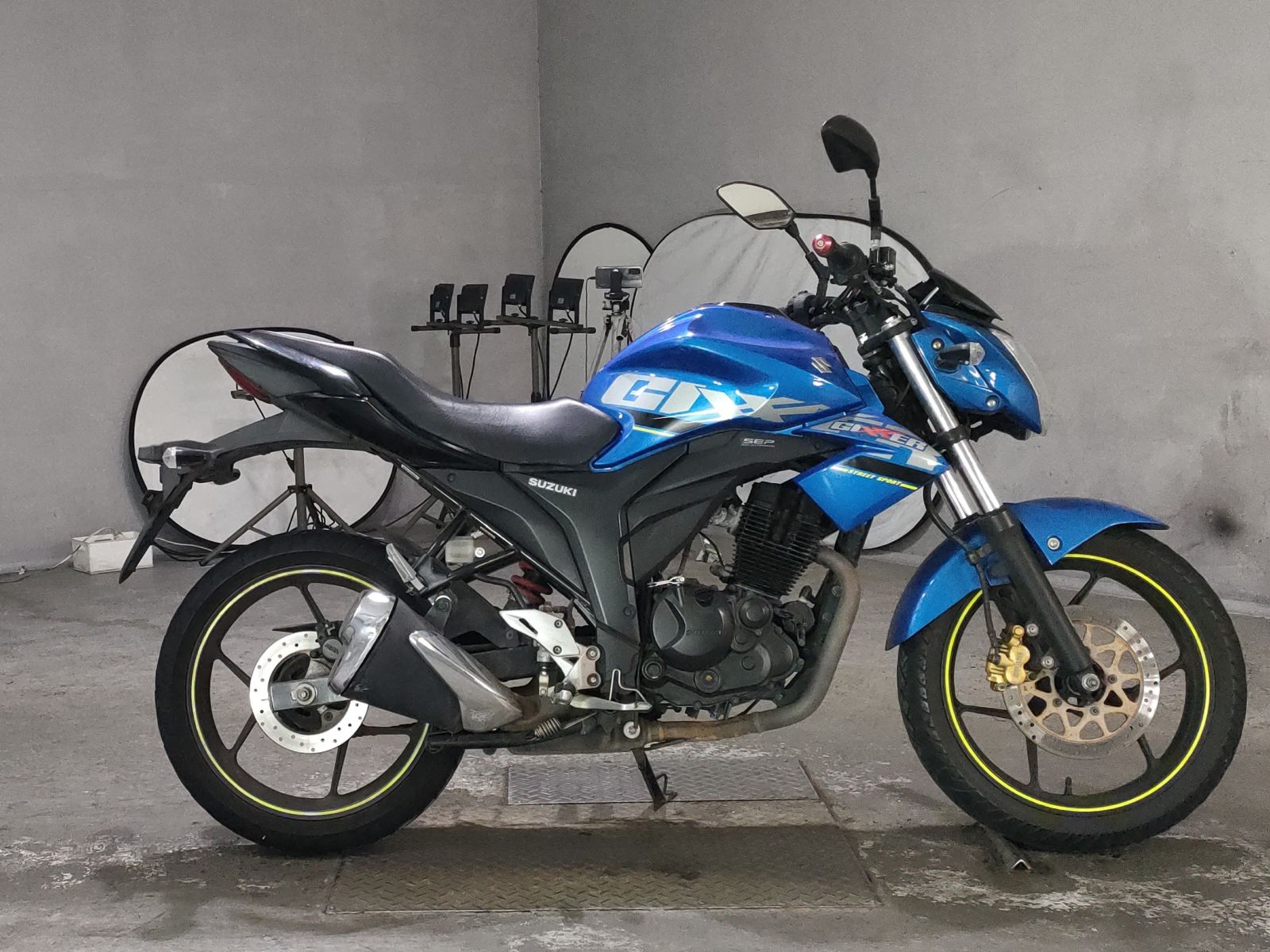 Suzuki GIXXER-150