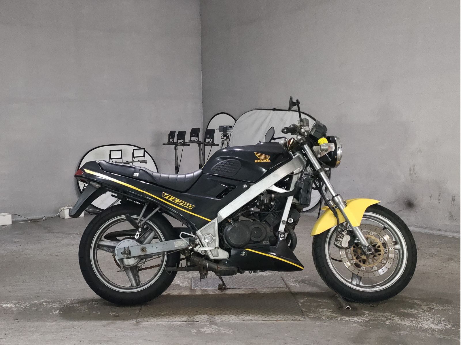 Honda VTZ250