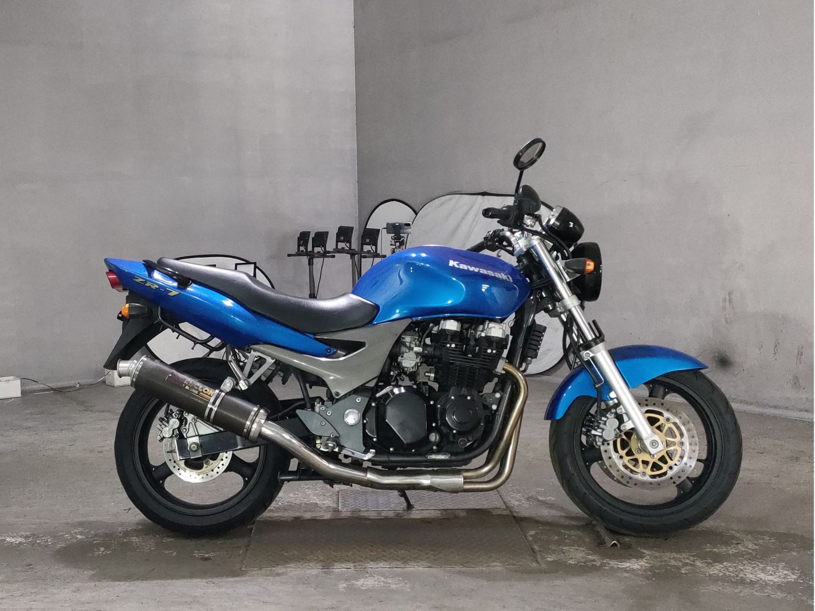 Kawasaki ZR-7