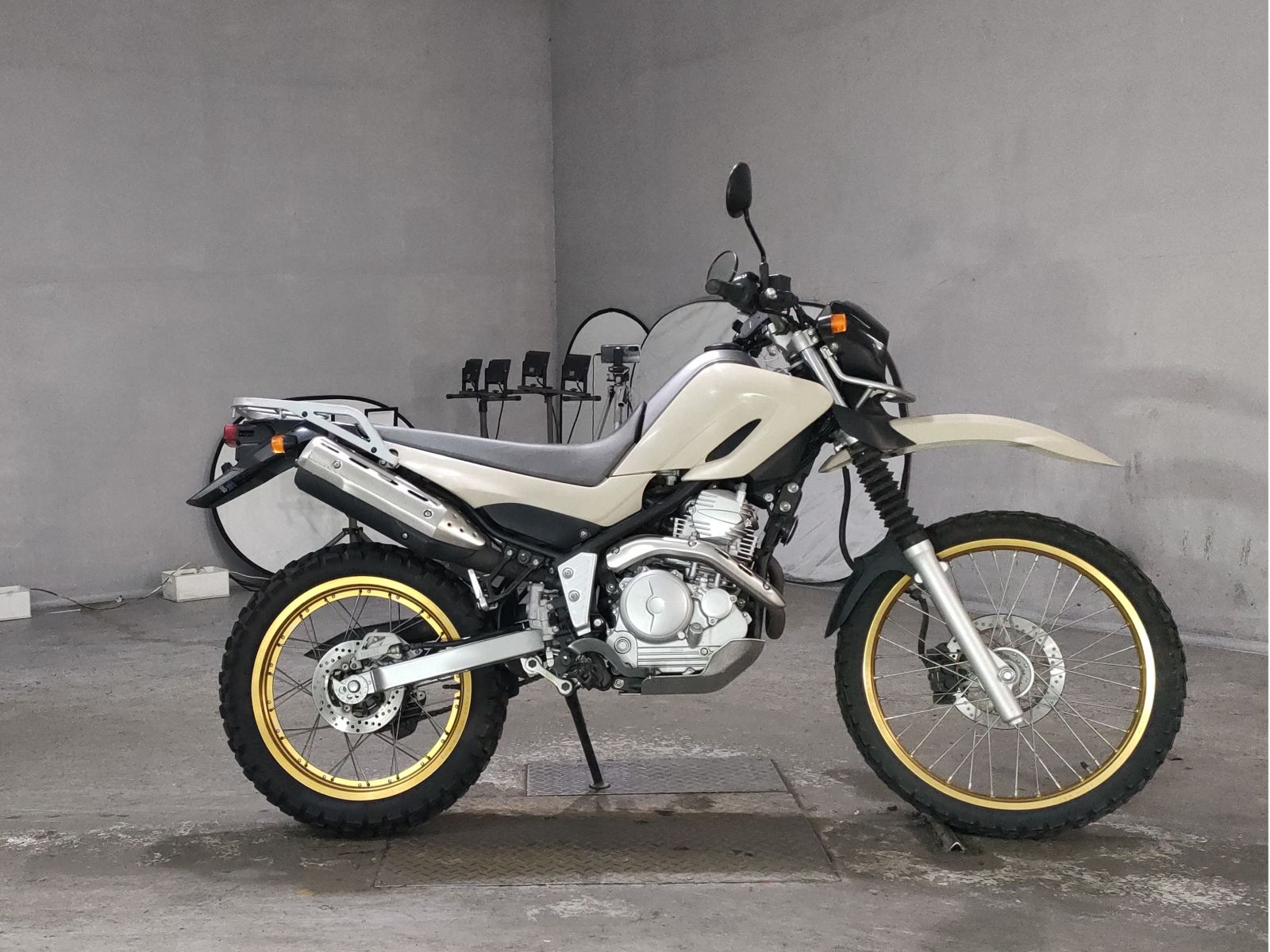 Yamaha SEROW 250