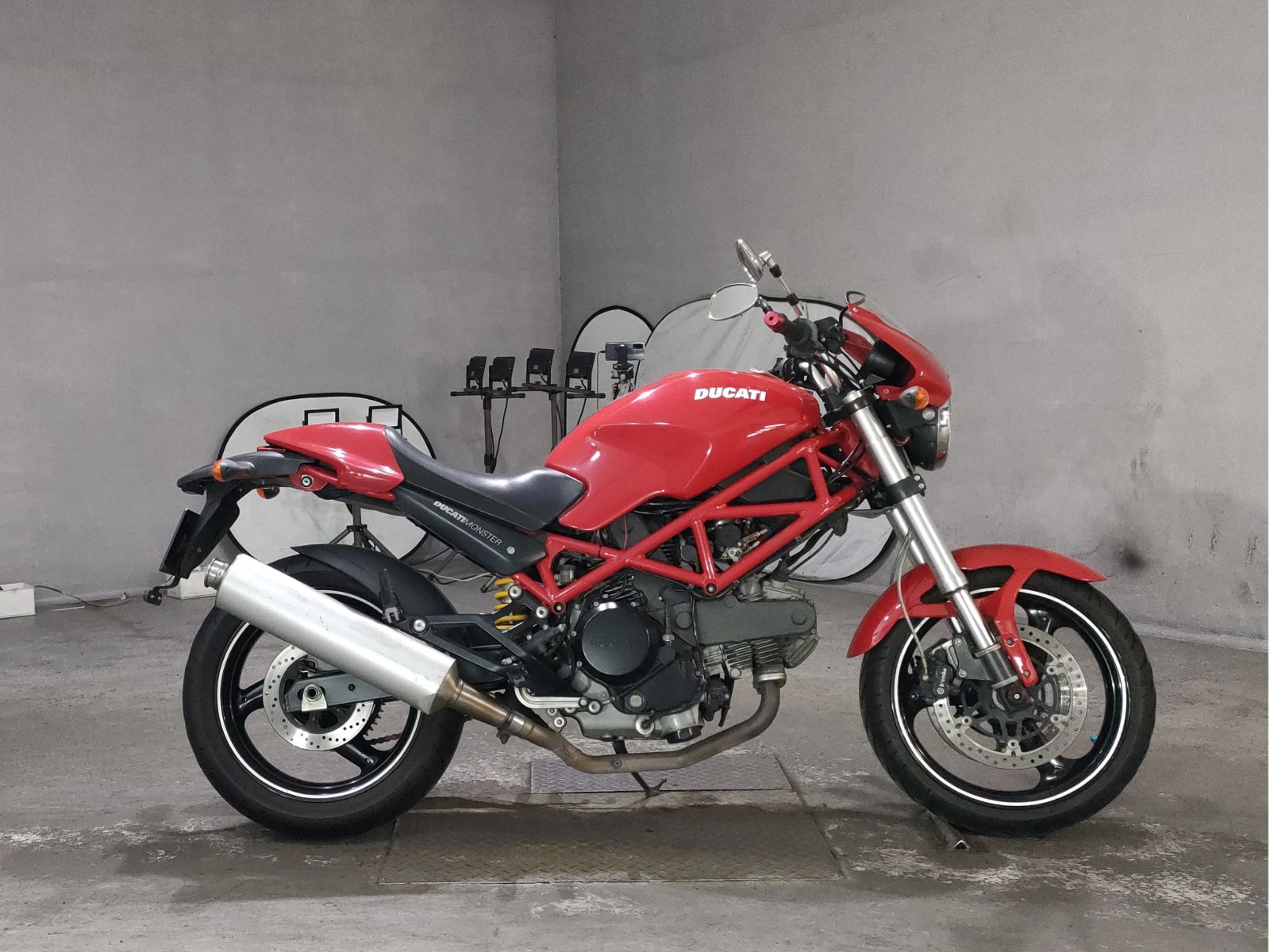 Ducati MONSTER 400