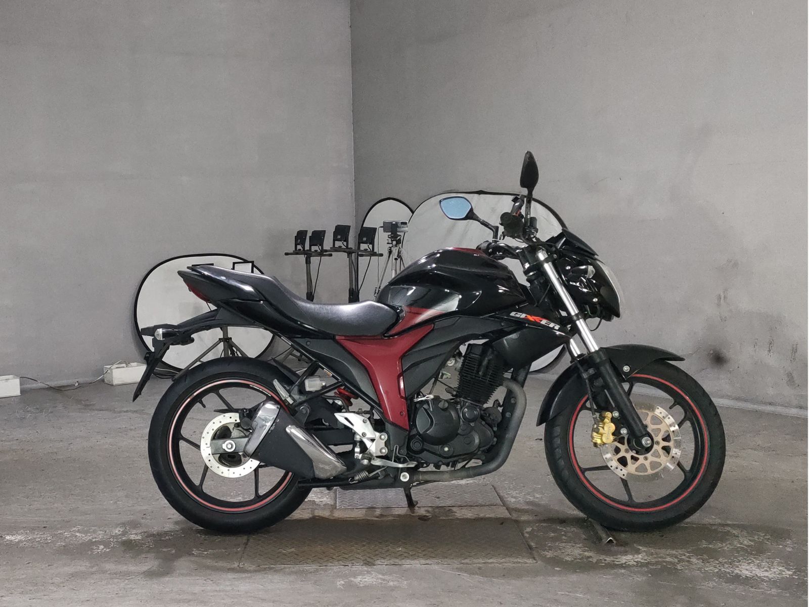 Suzuki GIXXER-150