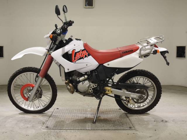 Yamaha LANZA DT230