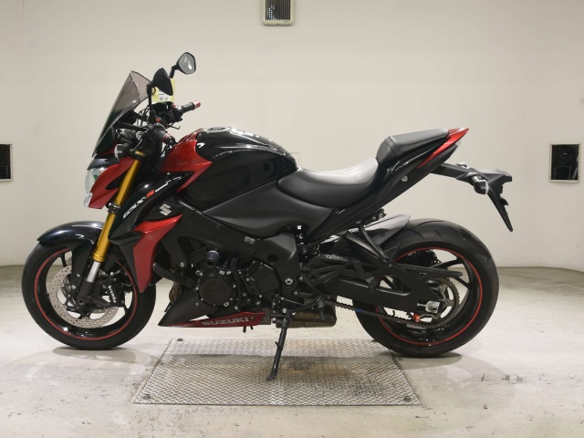 Suzuki GSX-S1000