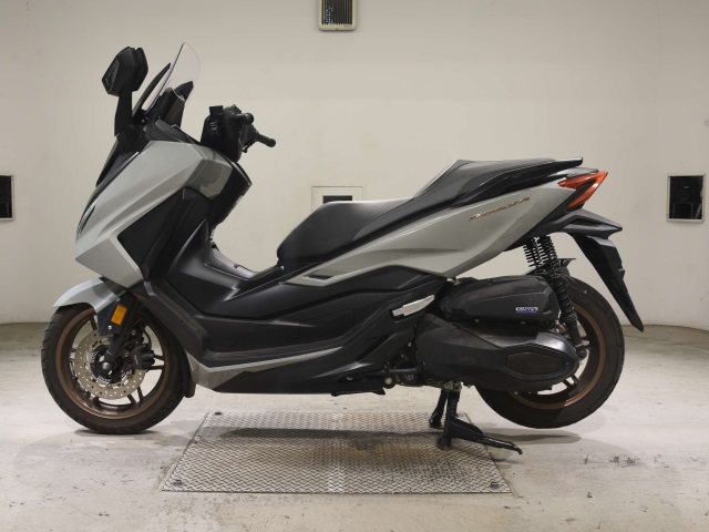 Honda FORZA -6