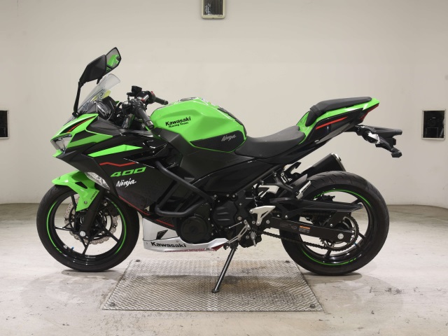 Kawasaki NINJA400-2