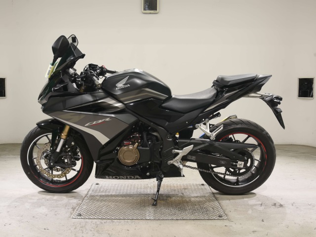 Honda CBR400R-2