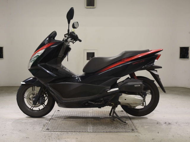 Honda PCX125-2