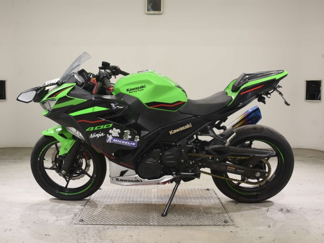 Kawasaki NINJA400-2