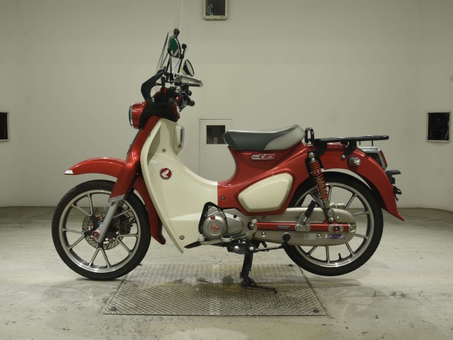 Honda C125-2