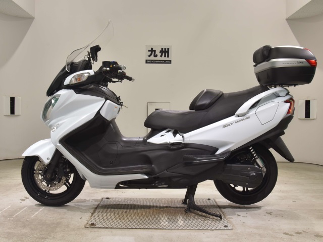 Suzuki SKYWAVE 650LX