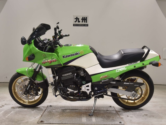 Kawasaki GPZ900R