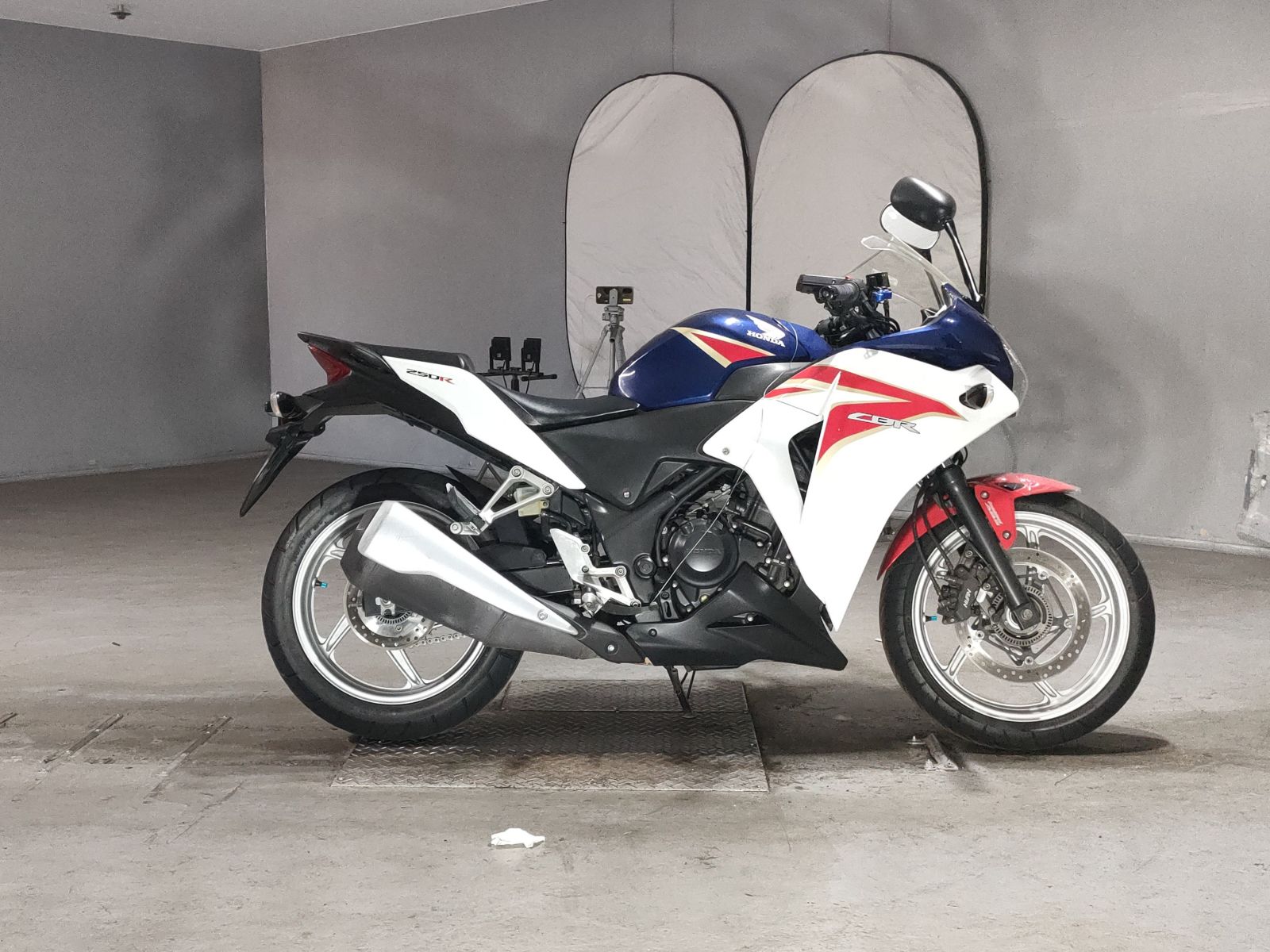 Honda CBR250R
