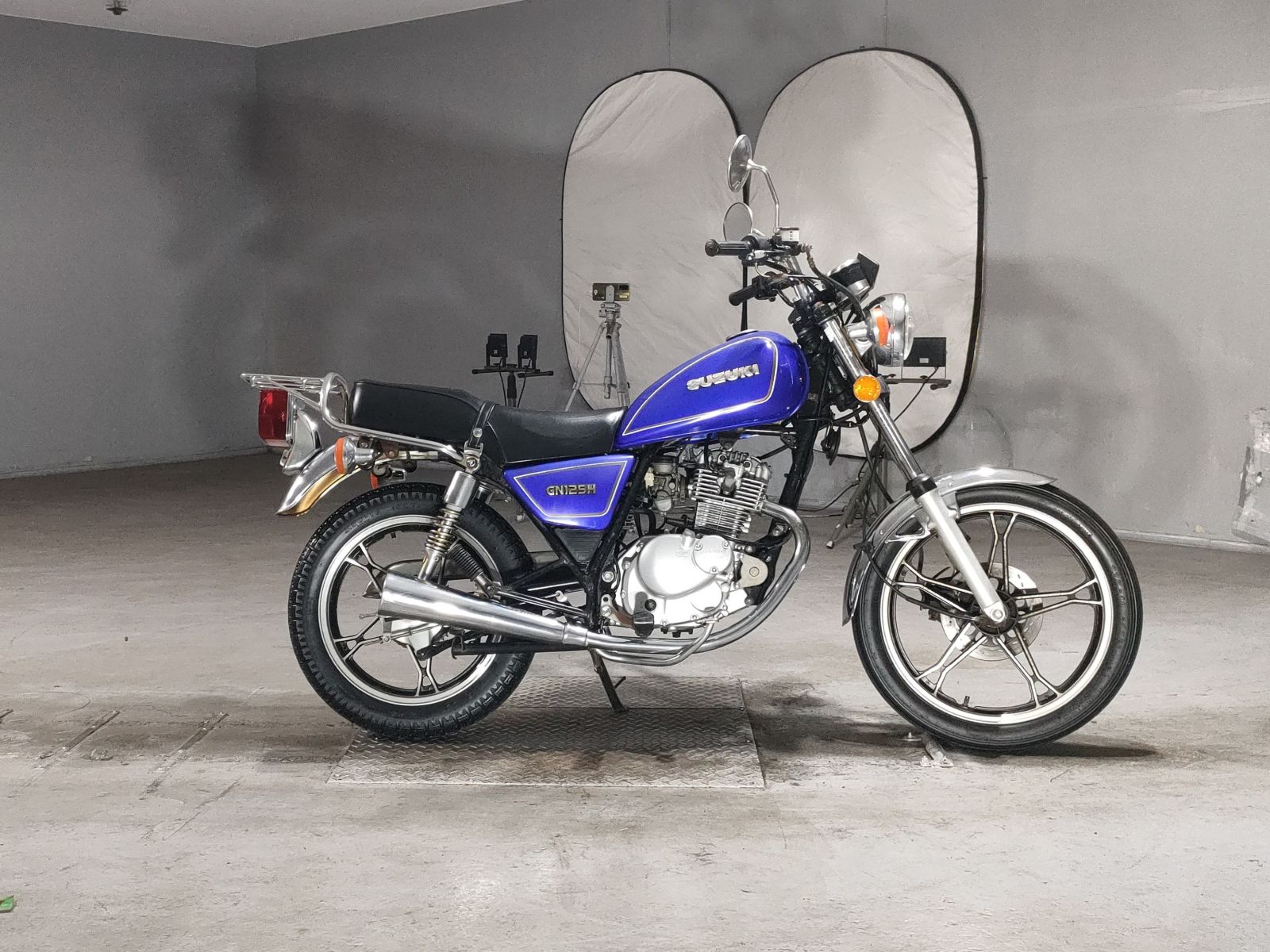 Suzuki GN125H