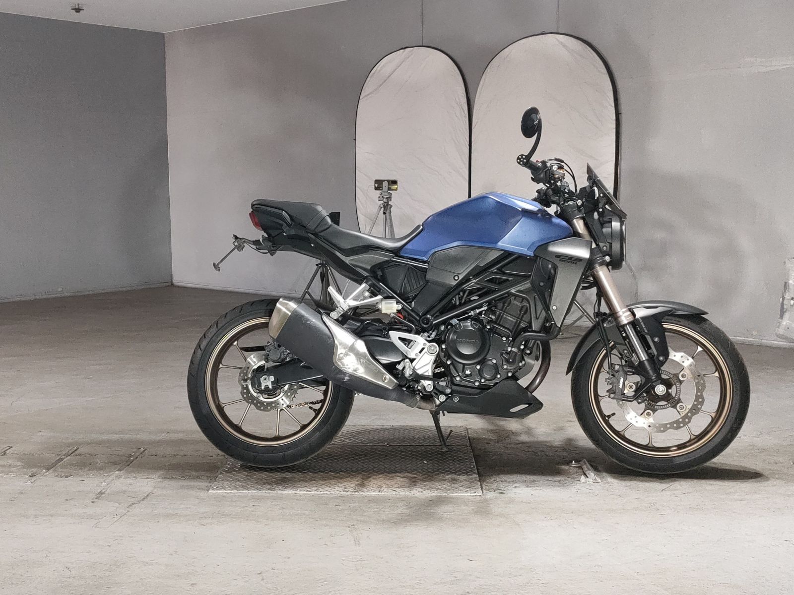 Honda CB250R