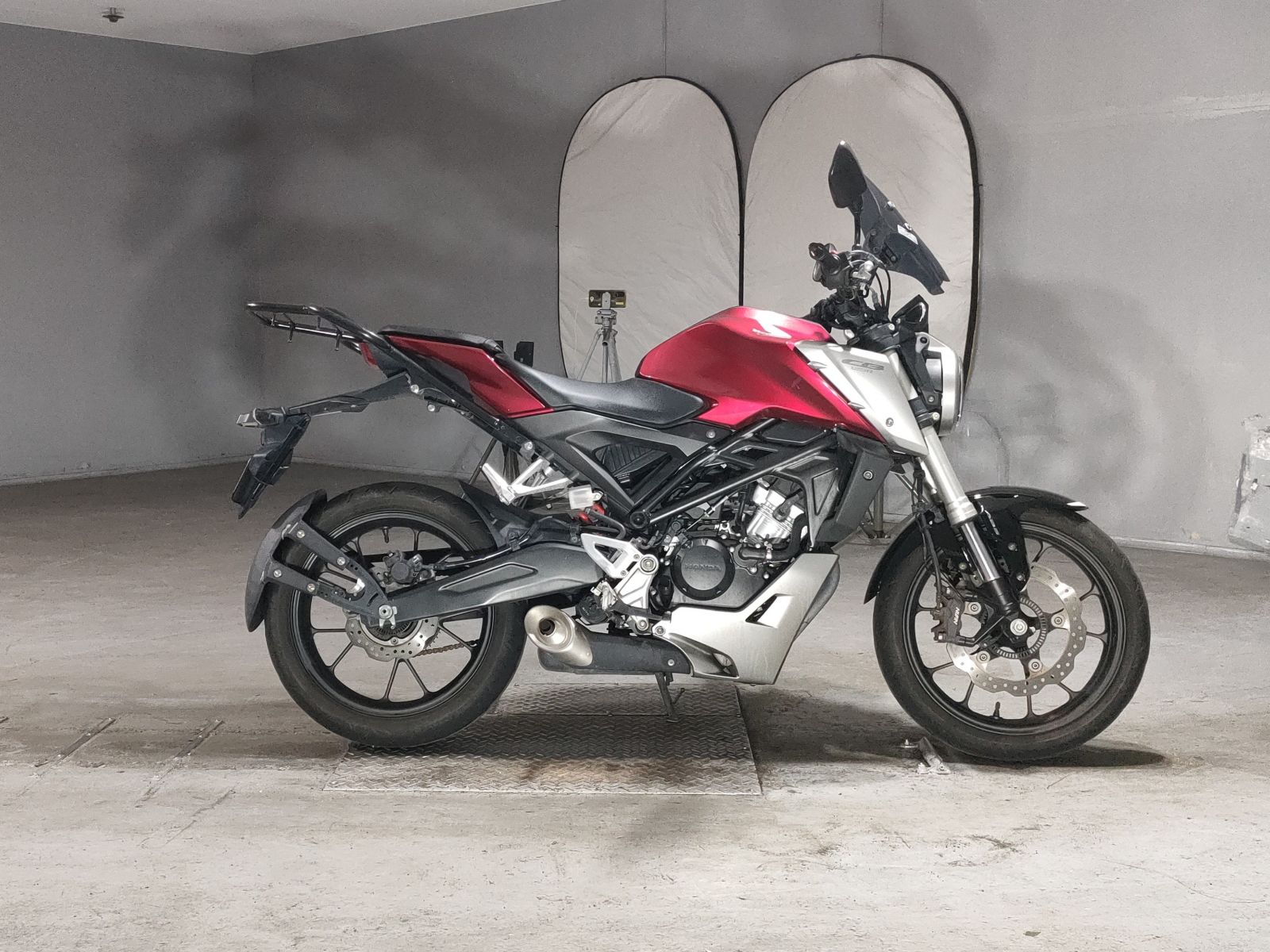 Honda CB125R