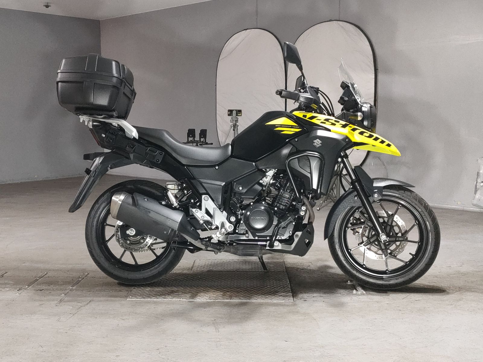 Suzuki V-STROM 250