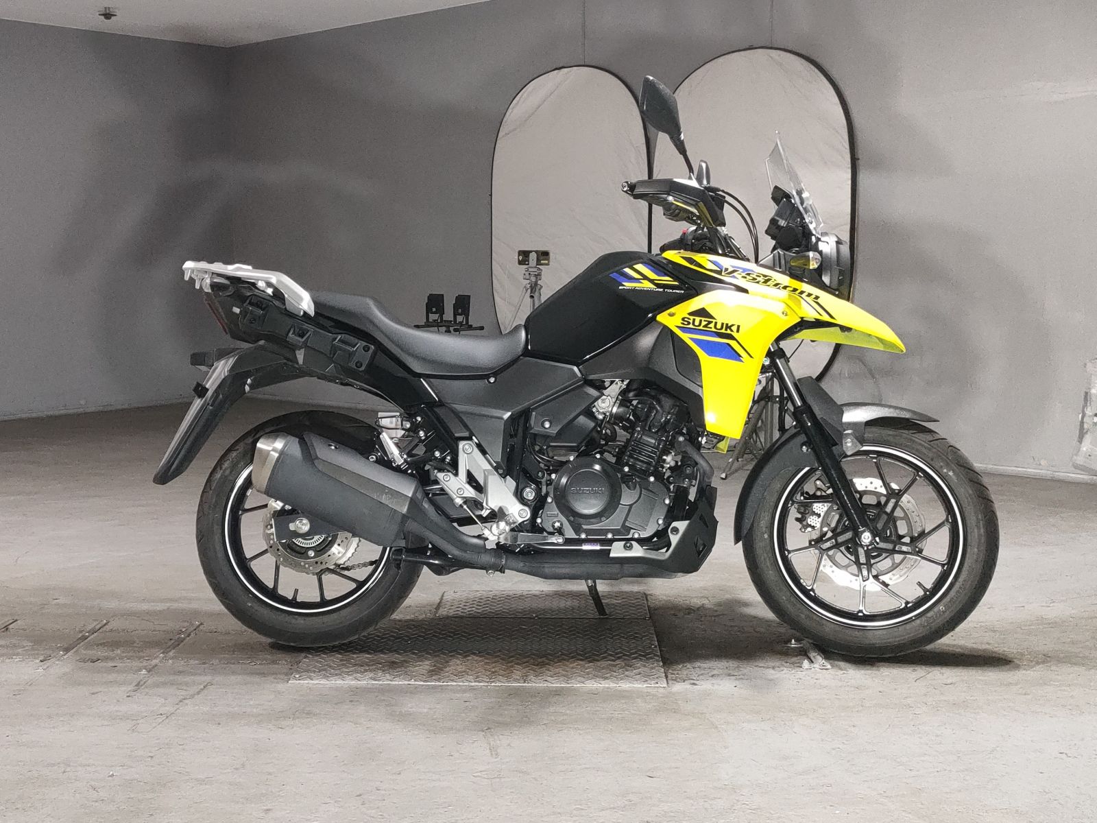 Suzuki V-STROM 250