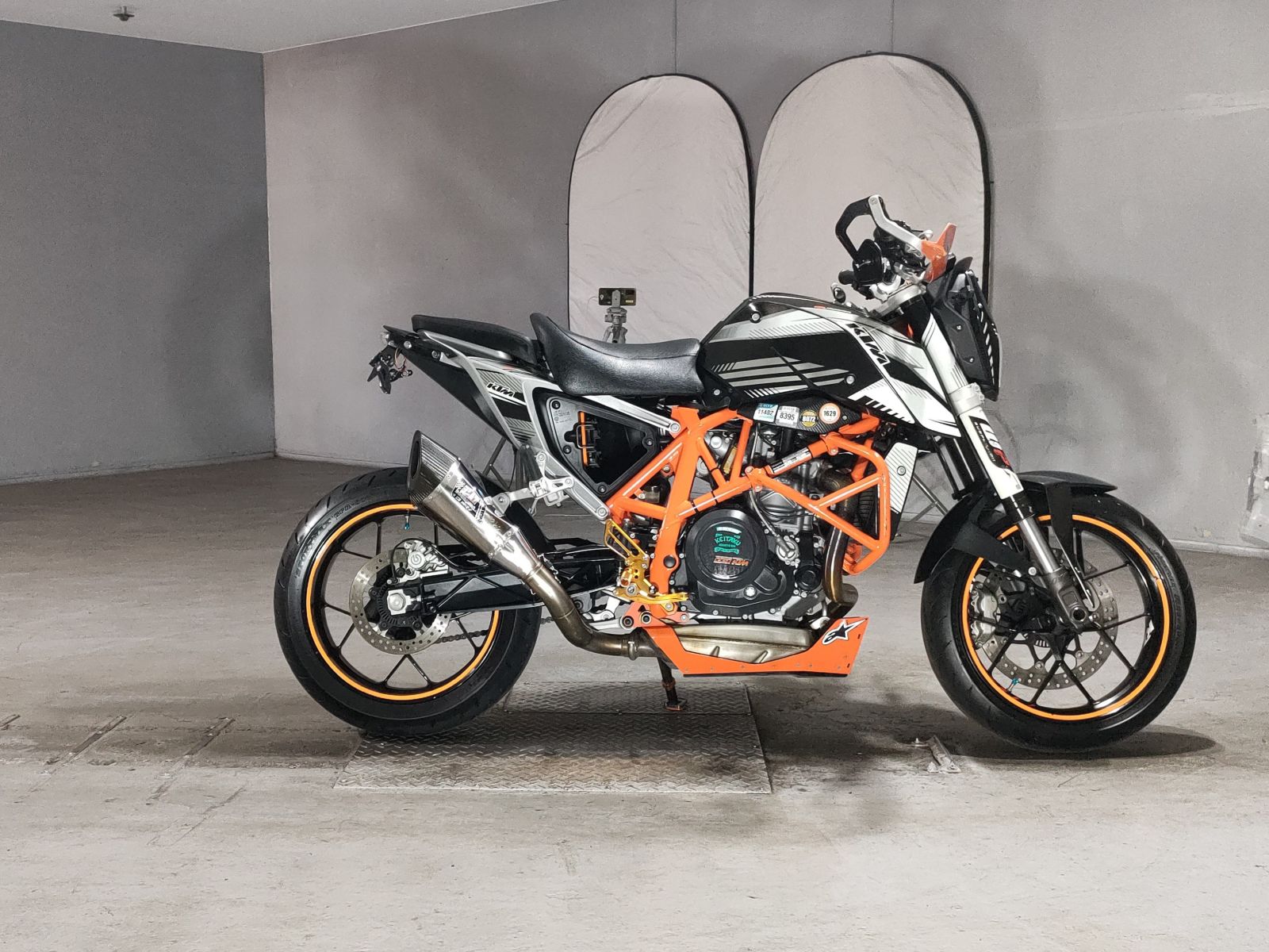KTM 690 DUKE