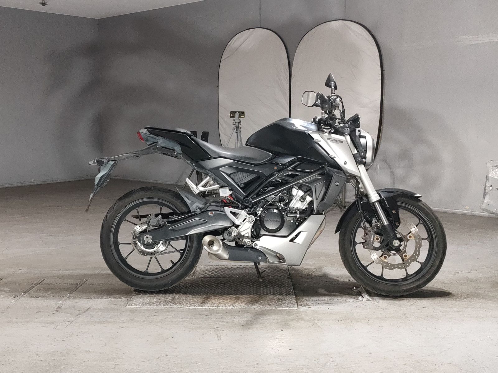 Honda CB125R