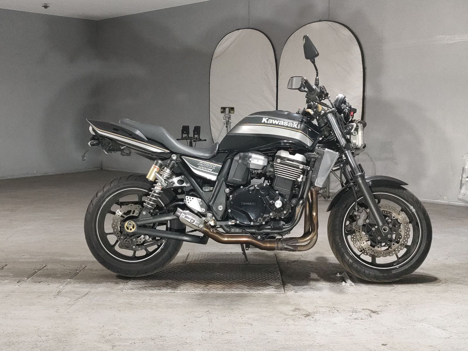 Kawasaki ZRX1200
