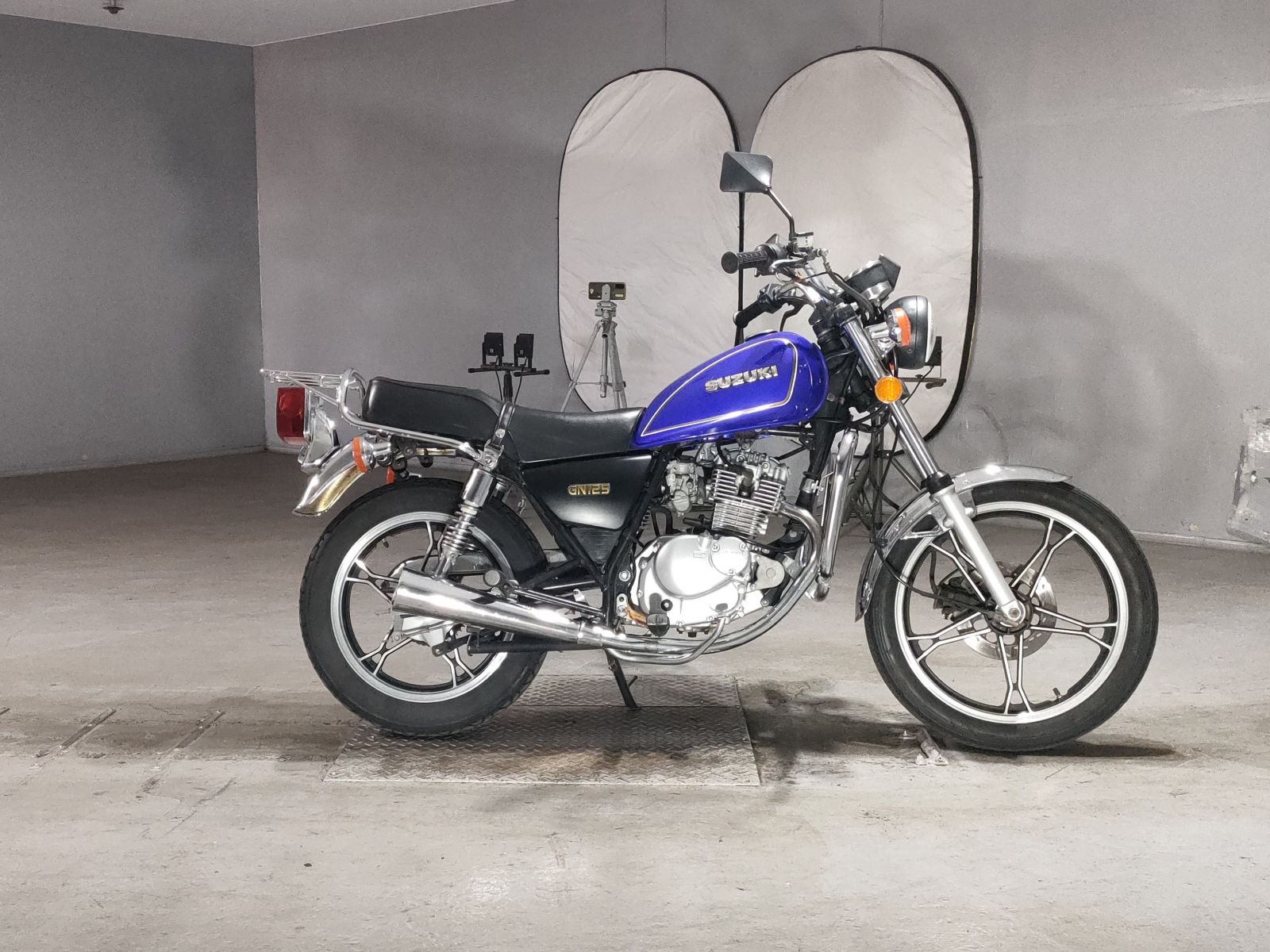 Suzuki GN125H
