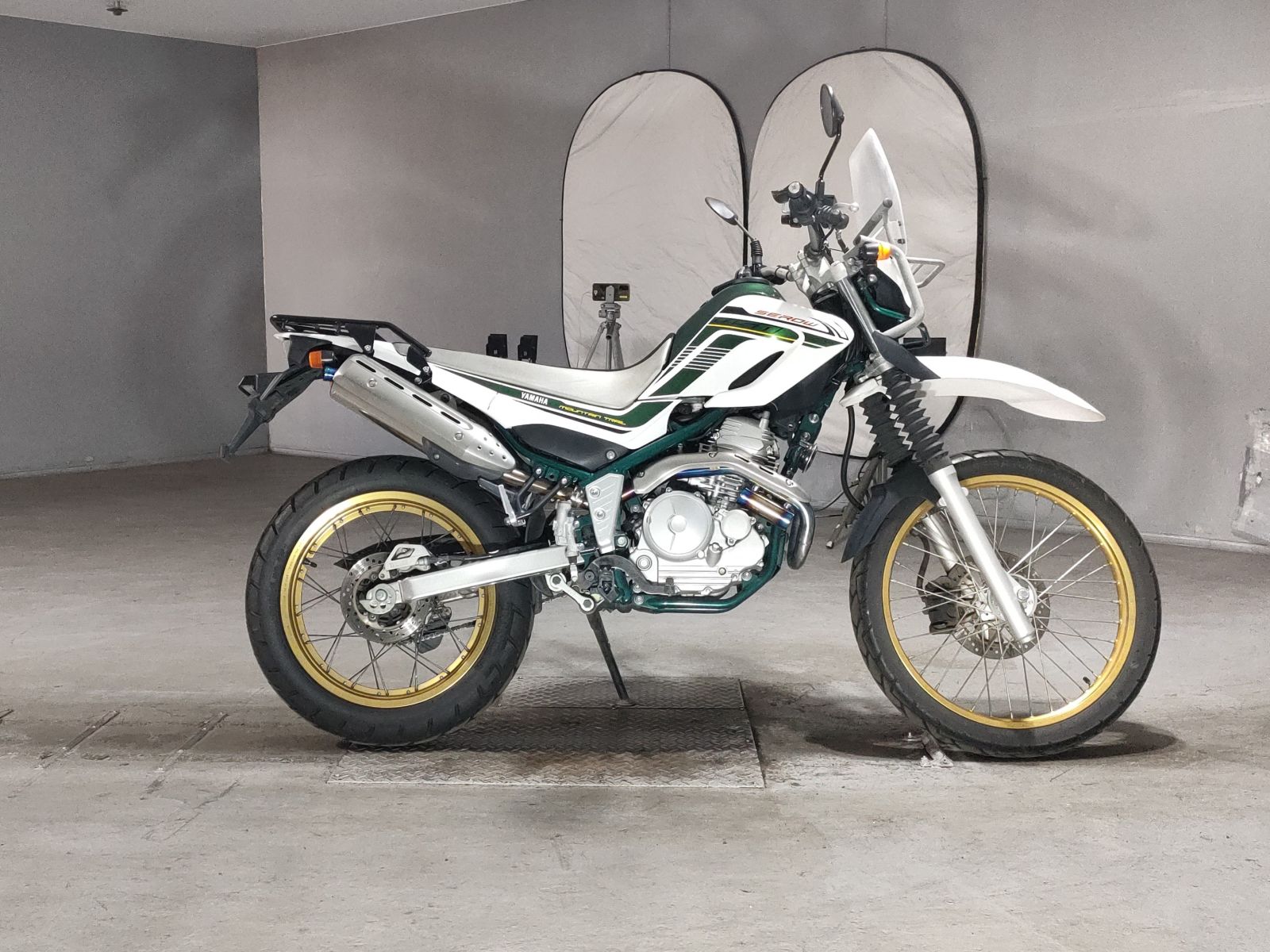 Yamaha SEROW 250