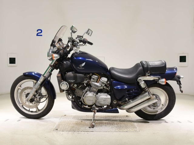 Honda V45 MAGNA